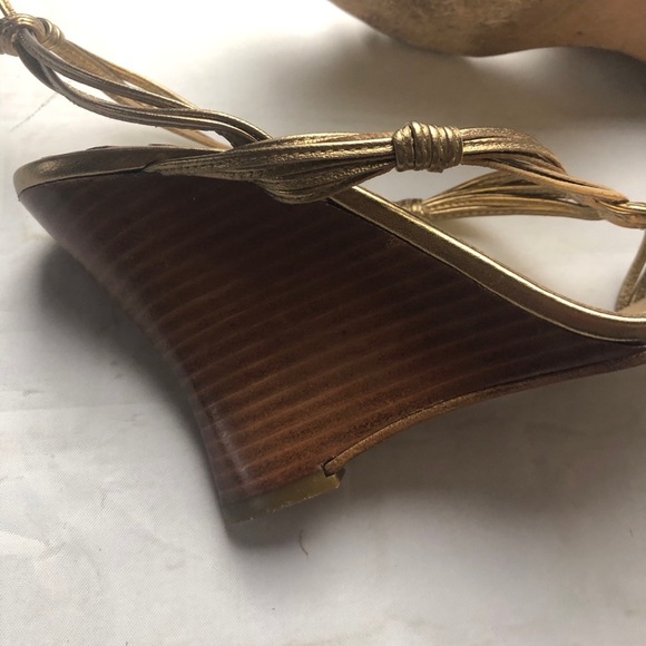 Max Studio bronze stacked wood ankle strap heels size 7 1/2 - Picture 3 of 10